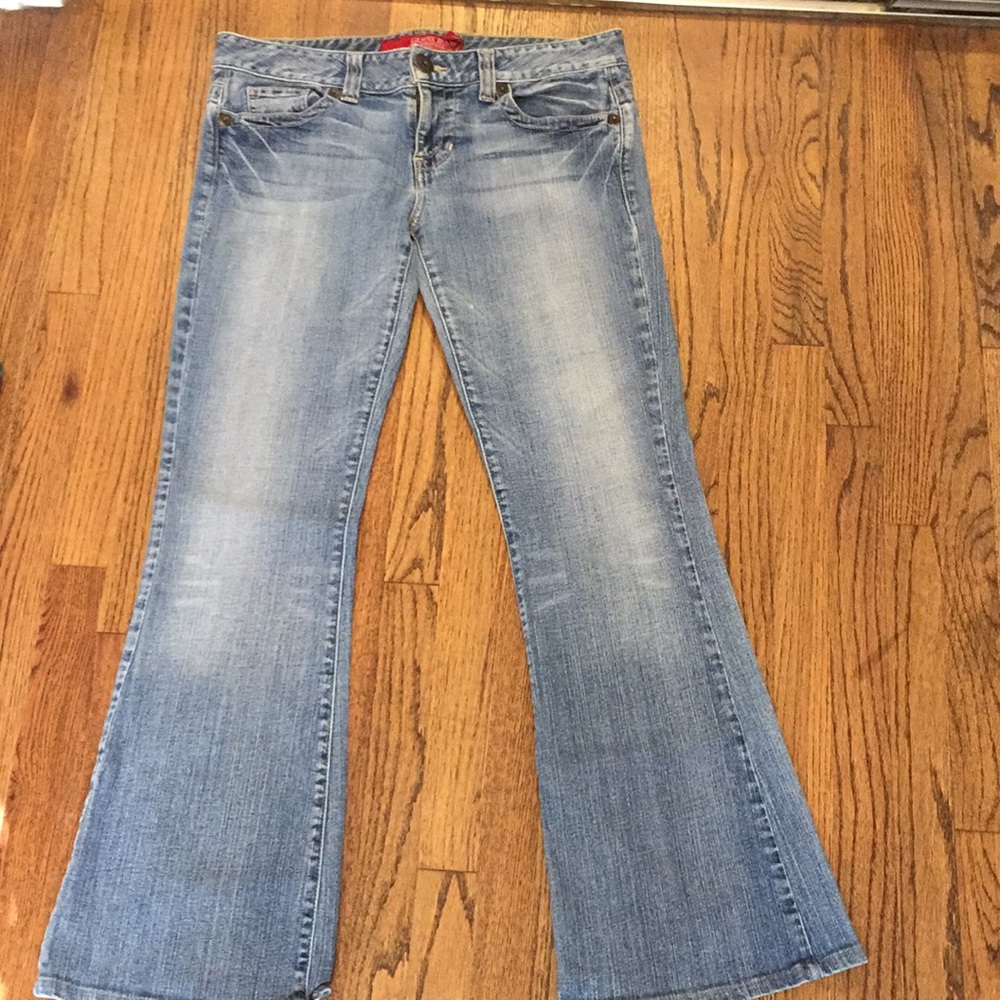COPY - Woman’s guess jeans